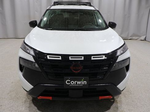 Used 2025 Nissan Rogue SV AWD/4WD image 7