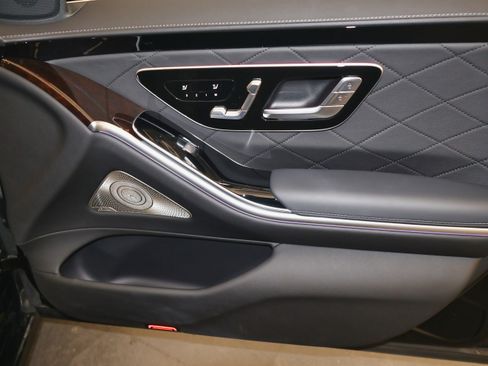 Used 2023 Mercedes-Benz S 580 S 580 image 52