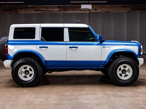 Used 2026 Ford Bronco Heritage Edition AWD/4WD image 11