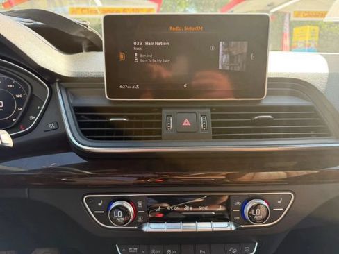 Used 2018 Audi Q5 2.0T Premium Plus w/ Premium Plus Package AWD/4WD image 23