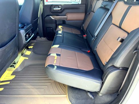 Used 2023 Chevrolet Silverado 3500 High Country w/ Z71 Off-Road Package image 19