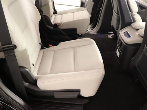 New 2026 Lincoln Navigator Premiere AWD/4WD image 15