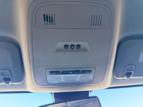 Used 2013 Buick LaCrosse Leather w/ Entertainment Package image 22