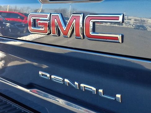 Used 2025 GMC Sierra 3500 Denali w/ Technology Package image 31