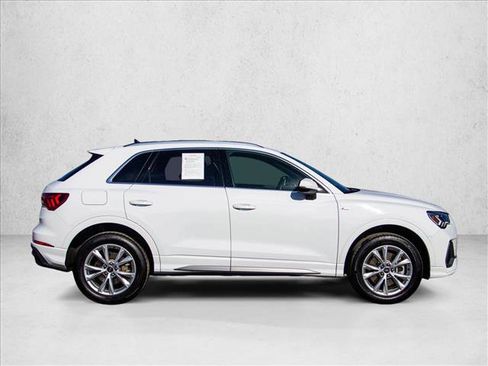 Used 2025 Audi Q3 2.0T Premium image 4