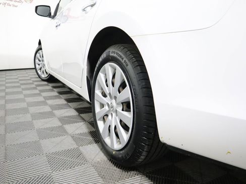 Used 2017 Nissan Sentra SV image 12