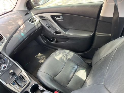 Used 2015 Hyundai Elantra Limited FWD image 20