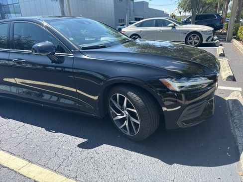 Used 2020 Volvo S60 T5 Momentum FWD image 9