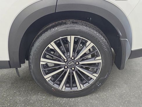 New 2026 Nissan Pathfinder Platinum w/ Cargo Package image 32