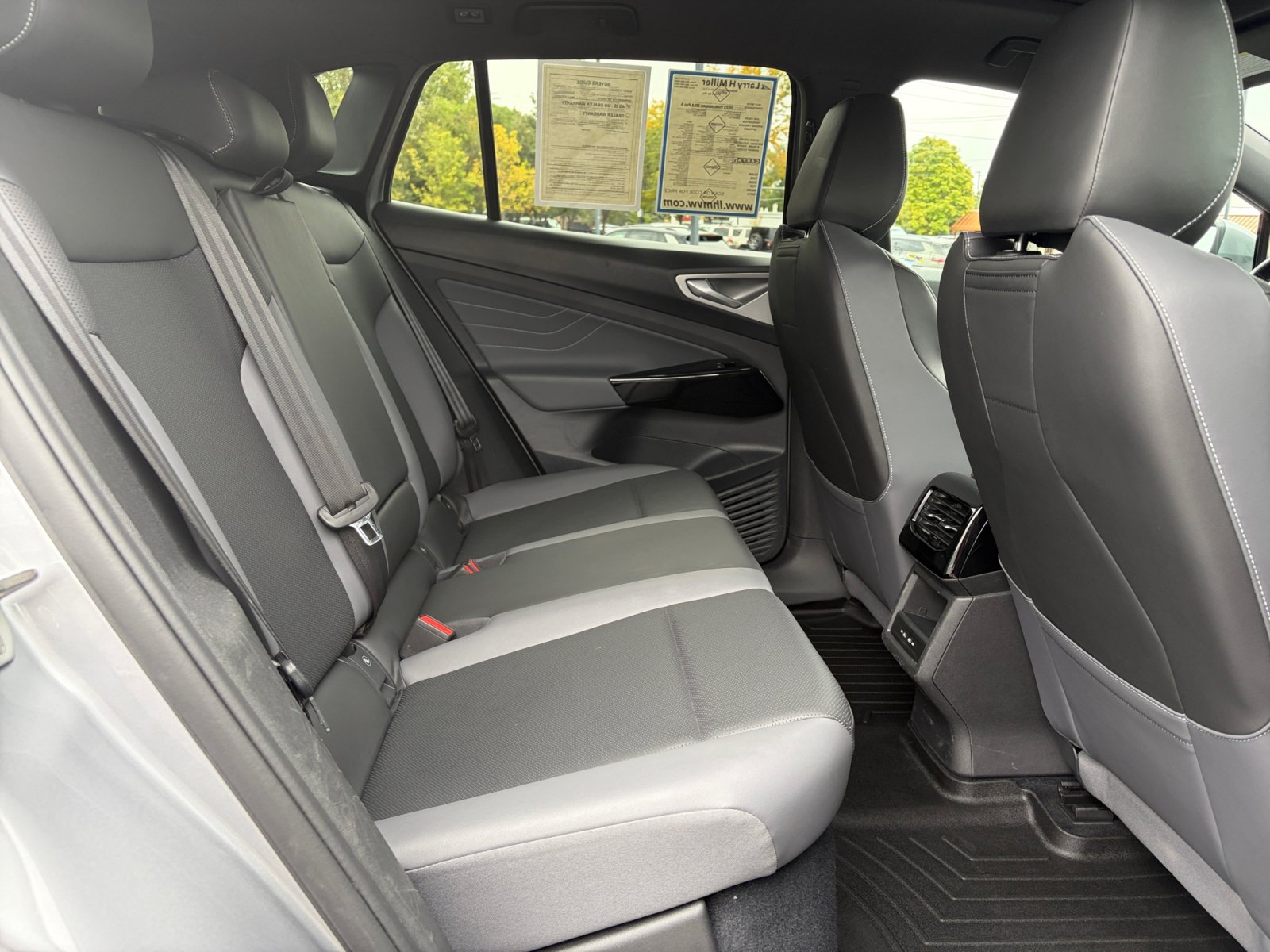 Used 2023 Volkswagen ID.4 Pro S AWD/4WD image 18