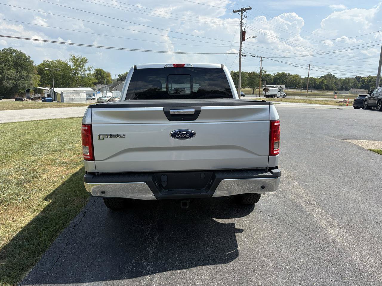 Used 2017 Ford F150 XLT w/ Equipment Group 302A Luxury AWD/4WD image 3