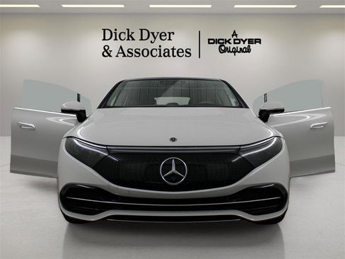 Used 2022 Mercedes-Benz EQS 450+ Sedan image 7