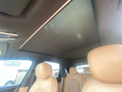 Used 2019 Porsche Cayenne Sport Utility 4D image 19