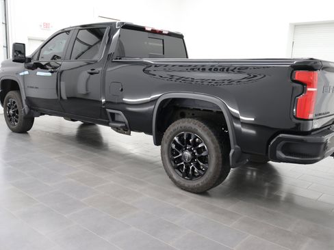 Used 2025 Chevrolet Silverado 2500 LT w/ Trail Boss Package AWD/4WD image 6