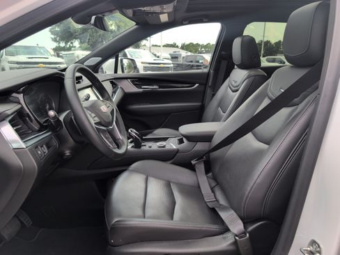 Certified 2025 Cadillac XT5 Premium Luxury AWD/4WD image 14