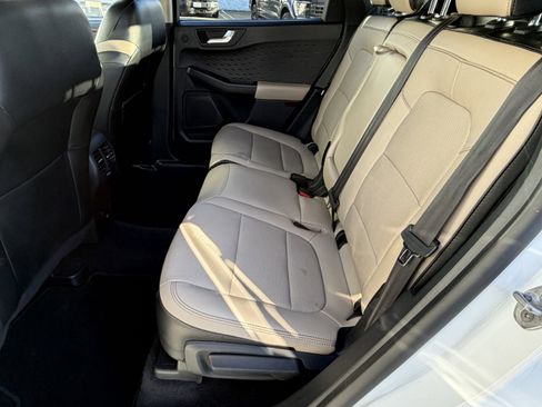 Used 2020 Ford Escape Titanium image 21