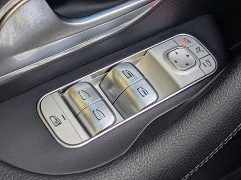 Used 2022 Mercedes-Benz GLS 450 4MATIC image 21