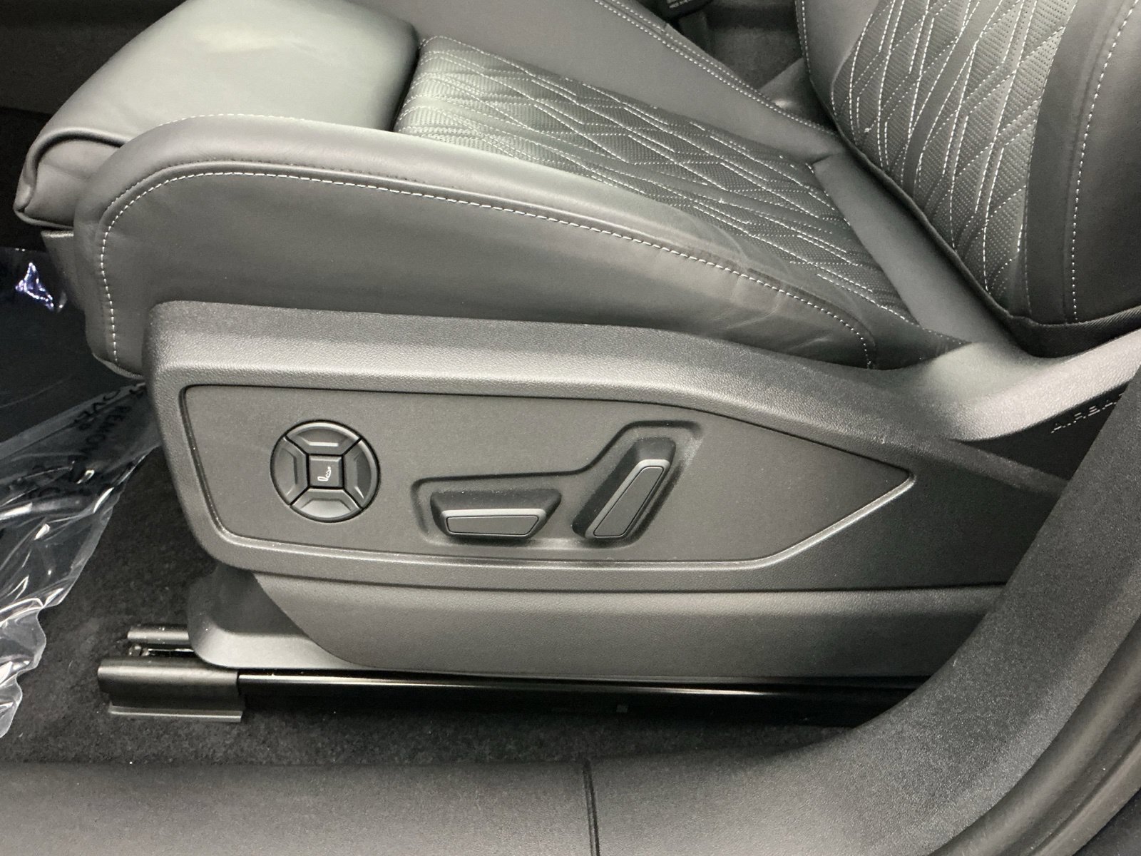 Used 2025 Audi SQ5 Premium Plus w/ Premium Plus Package AWD/4WD image 13