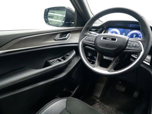 New 2026 Jeep Grand Cherokee 4WD image 11