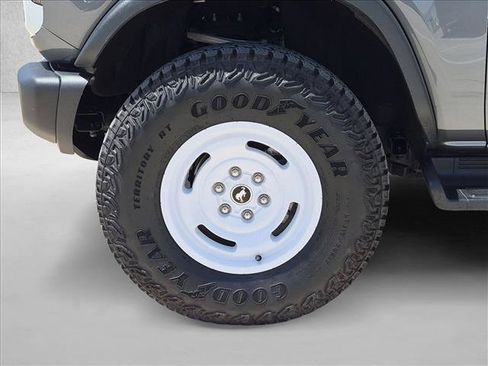 Used 2025 Ford Bronco Heritage Edition AWD/4WD image 24