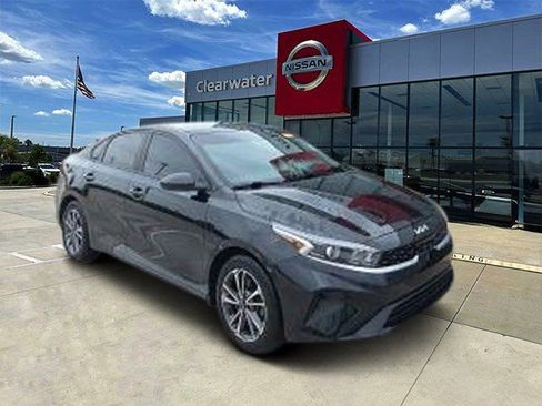 Used 2022 Kia Forte LXS image 1