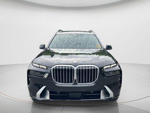 Certified 2025 BMW X7 xDrive40i w/ Premium Package AWD/4WD image 8