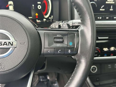 Certified 2021 Nissan Rogue Platinum image 24