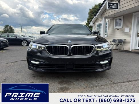 Used 2018 BMW 530i xDrive AWD/4WD image 2