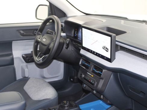 New 2026 Ford Maverick XLT image 25