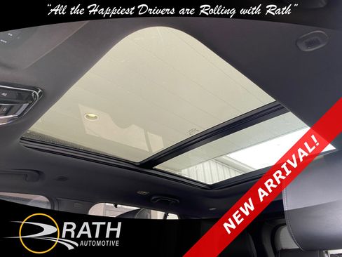 Used 2022 Jeep Grand Cherokee Overland w/ Luxury Tech Group IV image 17