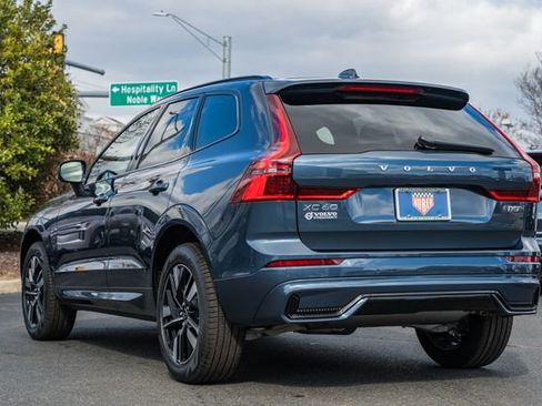 New 2026 Volvo XC60 B5 Core w/ Climate Package image 5