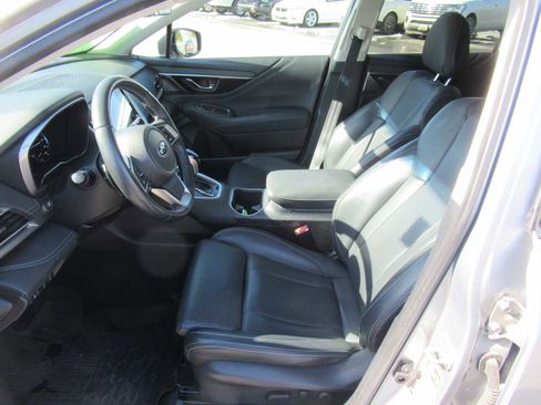 Used 2020 Subaru Outback Limited image 13