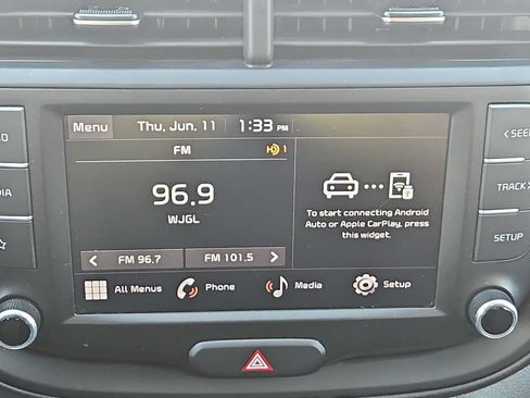 Used 2023 Kia Soul LX w/ Option Group 015 FWD image 19