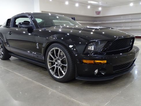 Used 2007 Ford Mustang Shelby GT500 RWD image 21