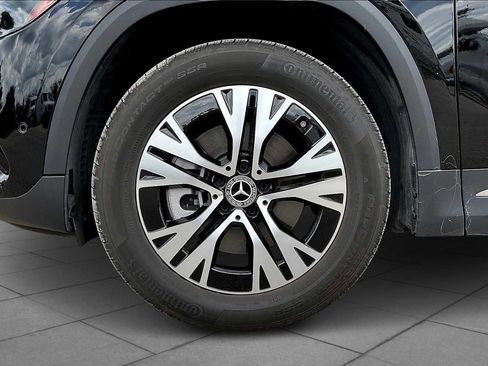 Certified 2025 Mercedes-Benz GLA 250 image 9