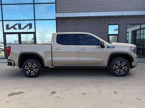 Used 2023 GMC Sierra 1500 AT4 w/ AT4 Premium Package image 19