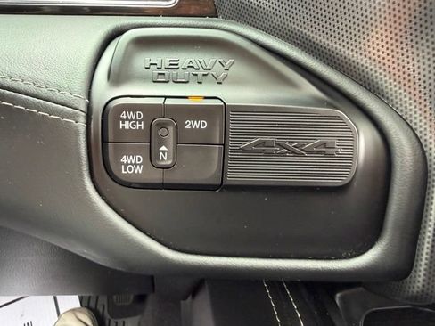 Used 2024 RAM 3500 Limited AWD/4WD image 18