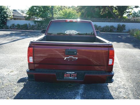 Used 2017 Chevrolet Silverado 1500 LT w/ LT Convenience Package AWD/4WD image 6