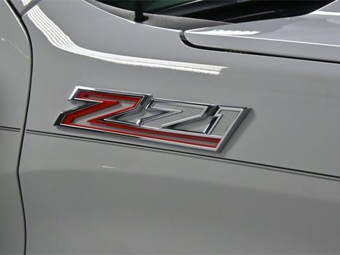 Certified 2022 Chevrolet Silverado 1500 RST image 3