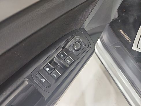 Used 2019 Volkswagen Atlas S image 11