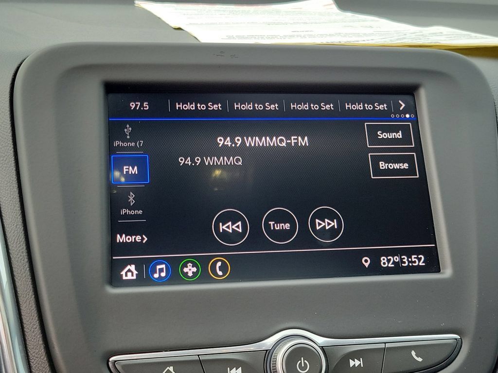 Used 2020 Chevrolet Equinox LT FWD image 16