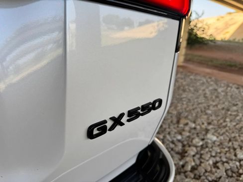 Used 2024 Lexus GX 550 w/ Accessory Package (Z1) AWD/4WD image 26