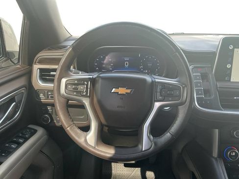 Used 2022 Chevrolet Tahoe LT w/ Luxury Package AWD/4WD image 18