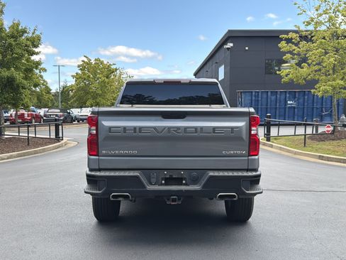 Used 2021 Chevrolet Silverado 1500 Custom Trail Boss AWD/4WD image 13