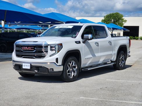 Used 2023 GMC Sierra 1500 SLT AWD/4WD image 2
