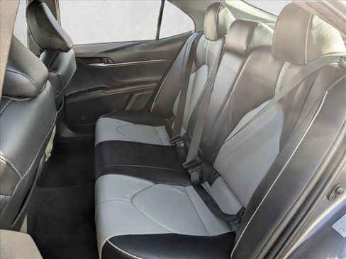 Used 2019 Toyota Camry SE image 17