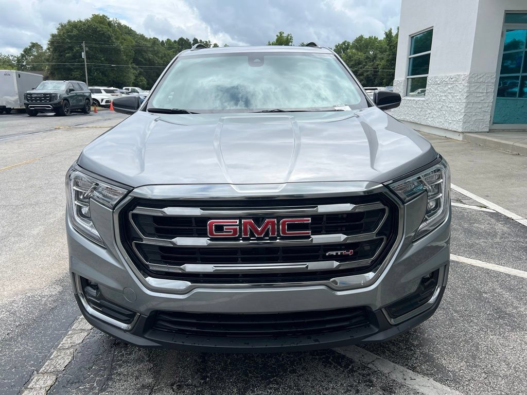 Used 2024 GMC Terrain AT4 w/ Infotainment Package II AWD/4WD image 5