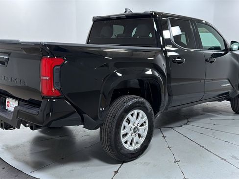 Certified 2025 Toyota Tacoma SR5 image 5