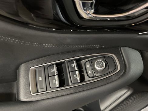 Used 2022 Subaru Outback Limited image 9