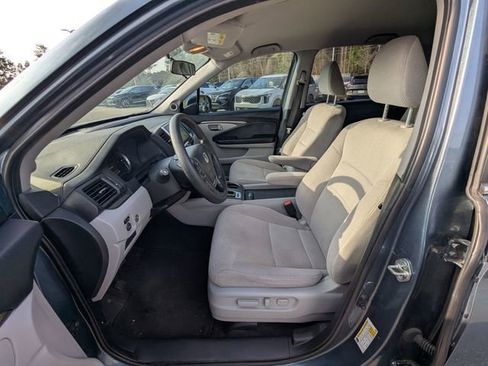 Used 2018 Honda Pilot EX image 11